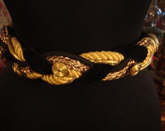 BLACK AND GOLD Belt