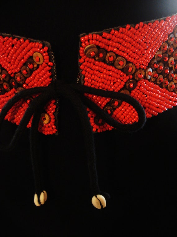 RED BEADED BELT - image 3