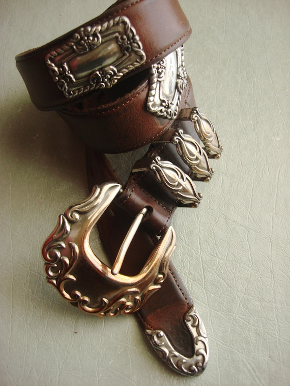 LEATHER ORNATE CONCHO Belt