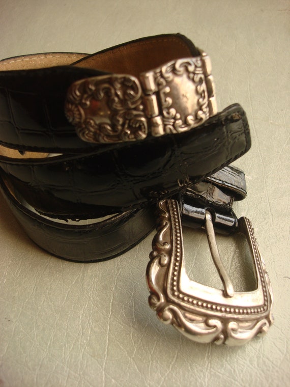 Black Leather Belt with Ornate Silver Conchos Vintage Leather Silver Concho Belt (Black) – theFRINGEDpineapple main image 4