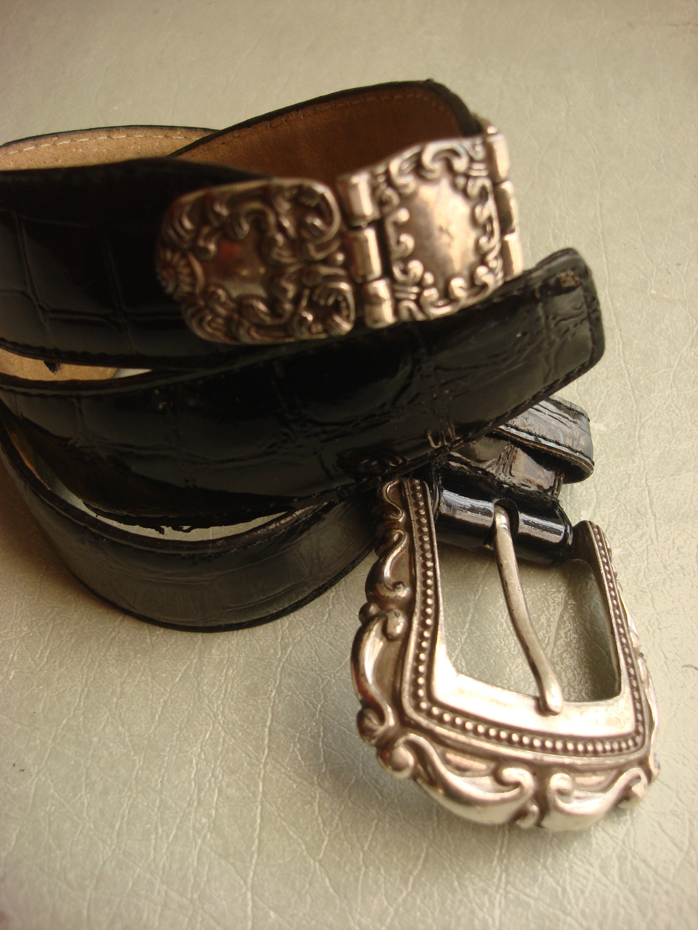 Kingston(?) Leather Western Belt, Silver Tone Ornate Conches, Buckle & Tip 58 West Star Texas Western Belt - Genuine Leather Longhorn  main image 4