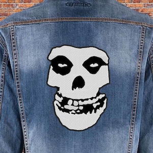 Naszywka z logo Misfits Skull na plecach. Naszywka do przyszycia.