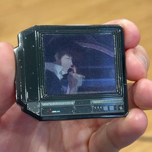 Épingle en émail CRTV pour cowboy anime lenticulaire de 2,5 po.