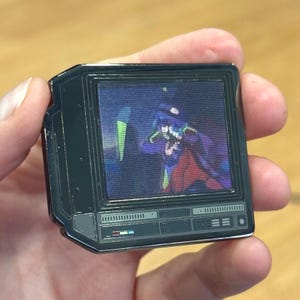 Épingle lenticulaire 2,5&quot; Eva-01 Roar CRTV en émail