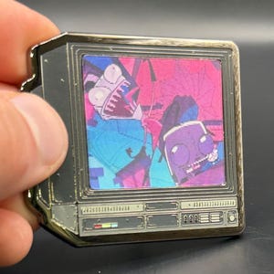 2.5&quot; Lenticular Alien Animation 2000s CRTV Enamel Pin