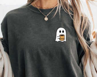 Matcha Sweatshirt Cute Spooky Fall Matcha Shirt Lover, Spooky Pumpkin Season Halloween Party Shirt, Fall Graphic Shirt Ghost T-Shirt