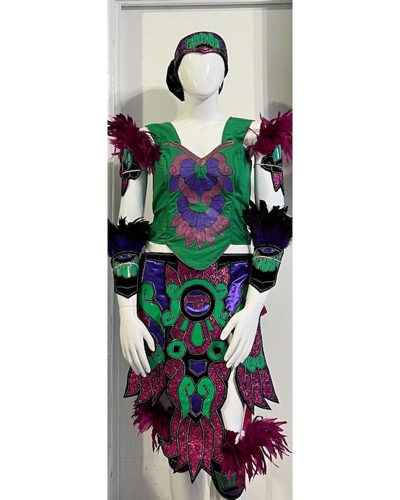 Aztec Traje 5-7