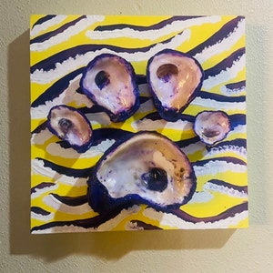 LSU tiger paw painted oyster decor