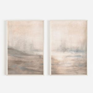 Vintage gedämpfte druckbare Wandkunst, 2er-Set beige blaue Drucke, neutrale neblige Landschaft, druckbare Aquarelllandschaft, vertikale Wandkunst