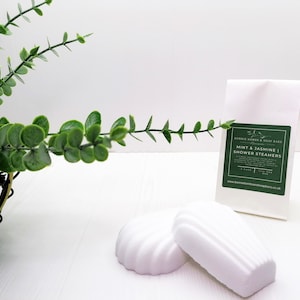 NEUWERTIG | JASMINE SHOWER Dampfer | Leicht Atmen | Dusche Fizzer | Spa-Tag | De Stress & Entspannung | Gefälliger Verkäufer | Eco Verpackung Weiße Tasche