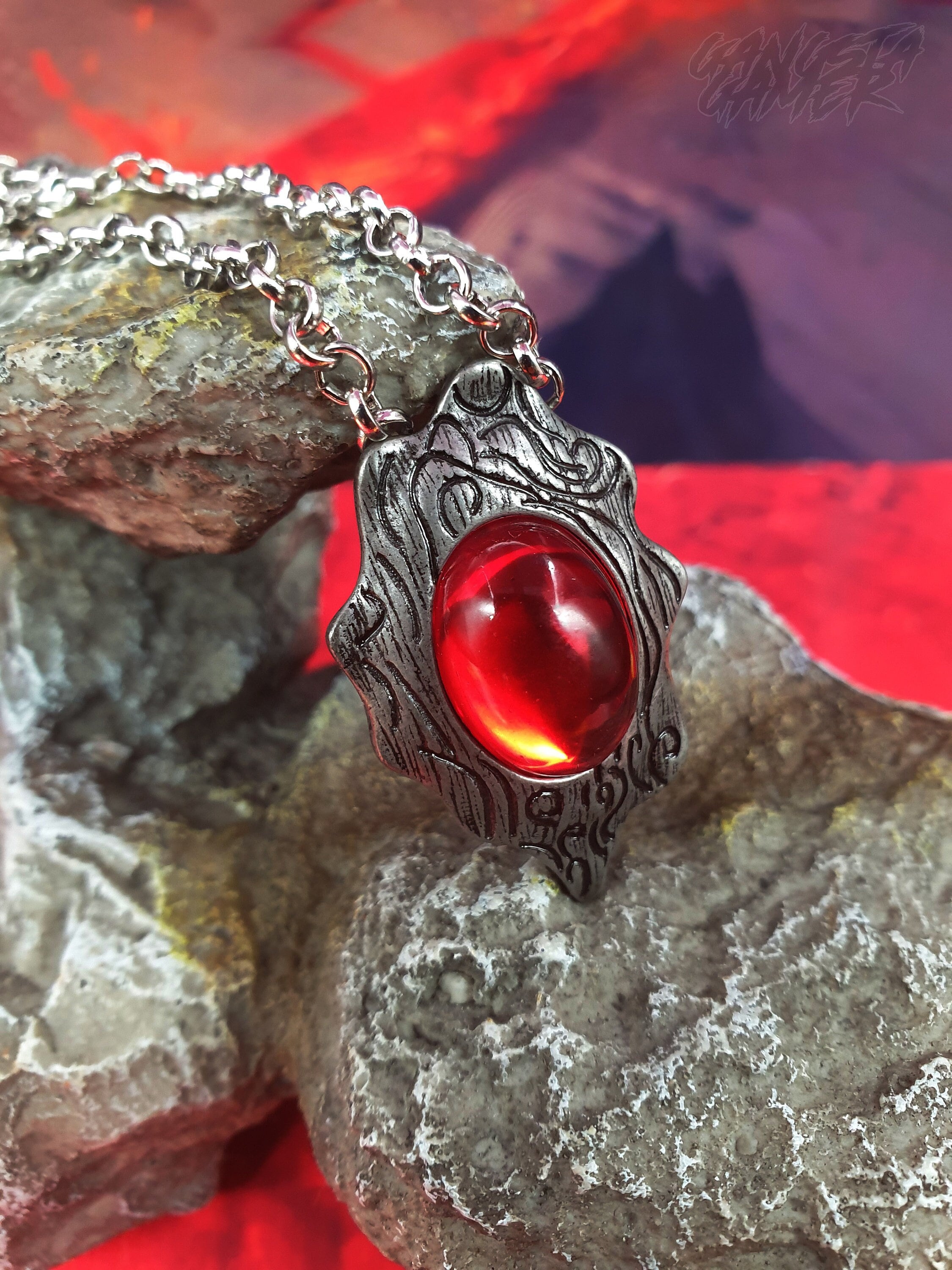 Game Devil May Cry Dante's Amulet Necklace Red Crystal Pendant