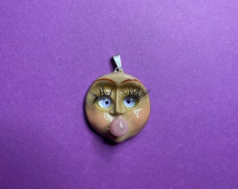 Bubblegum pendant - oil slick