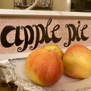Cartel de madera "Apple Pie", único, hecho a mano, enmarcado. Cartel de madera, escrito a mano.