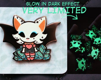 Bat enamel pin | GLOWS IN DARK effect | halloween enamel pin