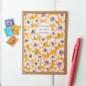 Happy Birthday Spring Blossom Karte | Zeitgenössische Blumen Geburtstagskarte | Moderne Grüße | Bunt | Gelb