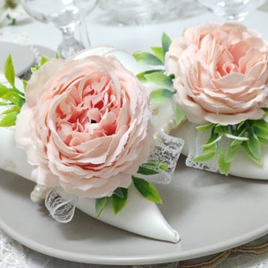 Floral napkin rings, rose wedding table decor, pink flower napkin holders, floral napkin rings, pink kitchen decor, dining room table decor