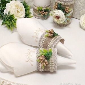 Rustic Napkin Rings, Rustic Weding Style, Table Decoration, Napkin Holder, Flower Napkin Rings, Rustic Kitchen Decor, Burlap Decor, Gift