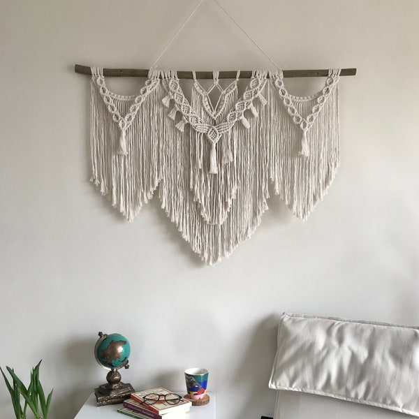 Grande tenture murale en macramé, murale en macramé, tenture murale tissée, décor Boho, cadeau de pendaison de crémaillère, toile de fond de mariage, tête de lit, décor de ferme