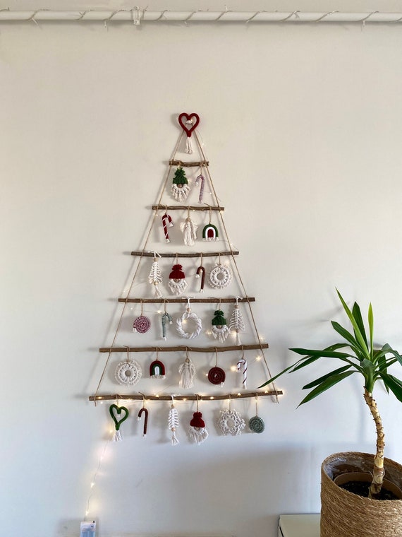 Modern Christmas tree, Wooden Christmas decor, Noel decoration murale, Deco Noel, Angel tree topper, Boho Christmas ornaments, Holiday decor