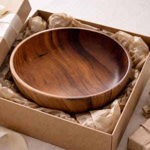 Handgefertigte Salatschüssel aus Akazienholz: Einzigartige Maserung, umweltfreundlich