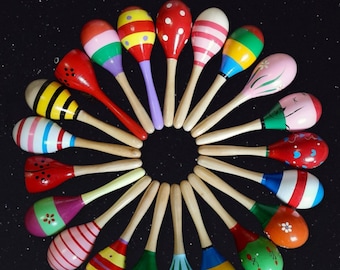 Maraca en bois fait main aux couleurs vives - Jouet sensoriel amusant pour les enfants - Secouez, hochet et roulez - Parfait pour les fêtes ! Cadeaux amusants, de mariage, d'anniversaire