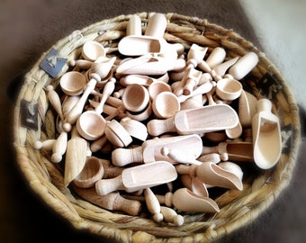 Transform your daily rituals with these beautifully crafted wooden scoop spoons. Perfect for enhancing your kitchen or bath experience.