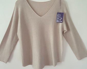 Made in Italy Ladies soft slouch V-neck knitted loose casual plain oversized quirky beige sweater jumper top one size 8-14