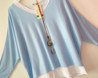 New Made in Italy 2 in 1 soft loose quirky oversized batwing Lagenlook baby blue top jumper with necklace one size 8-14