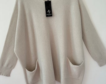 New Made In Italy beige Quirky Oversized Loose Batwing Lagenlook relaxed style 2 Pocket Top jumper One Size 12-18