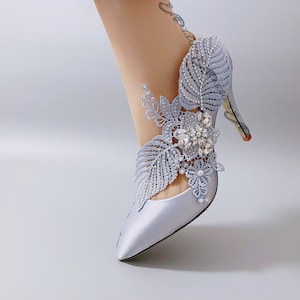 Dusty Blue Grey Wedding Shoes Heels for Bride S.DEE Leaf Nature Pearls Satin Pointed Round Closed Toe Heels Bridal Lace Rhinestone Handmade