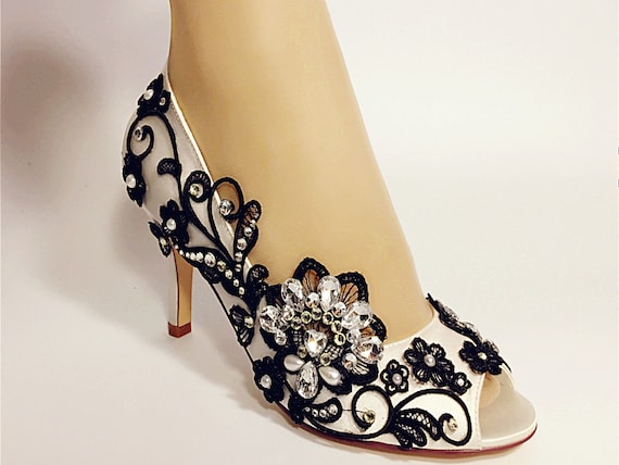 Elegant Satin Upper Closed Toe Stiletto Heels Bridal Shoes Elegant Satin Upper Closed Toe Stiletto Heels Bridal Shoes