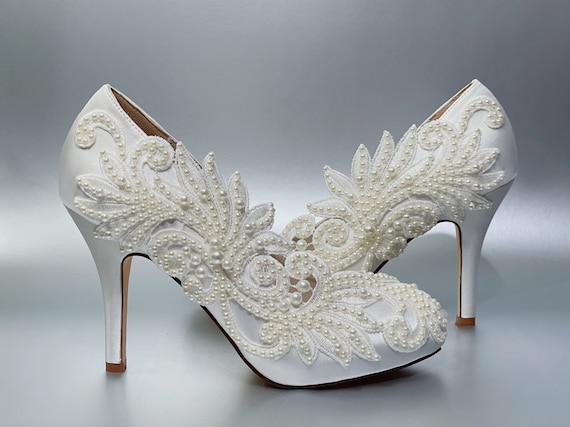 Elegant Satin Upper Closed Toe Stiletto Heels Bridal Shoes Elegant Satin Upper Closed Toe Stiletto Heels Bridal Shoes
