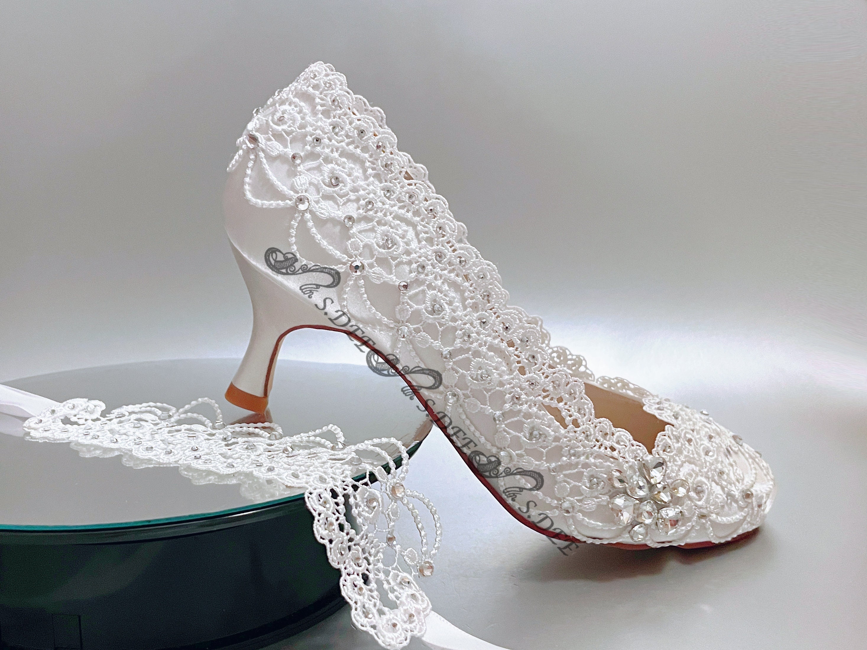 Wedding Shoes for Bride, Bridal Small Heel,low Kitten Ivory Pure White  Green Lace Flower Satin Ankle Ribbon Closed Toe Rhinestone Customized - Etsy, image size:2933x2200