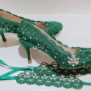 Emerald Green Wedding Shoes Wedge for Bride S.DEE Lace Flower Satin Ankle Ribbon Closed Toe Round Toe Heels Bridal Bride Rhinestone Handmade