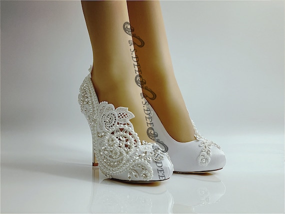 Elegant Satin Upper Closed Toe Stiletto Heels Bridal Shoes Elegant Satin Upper Closed Toe Stiletto Heels Bridal Shoes
