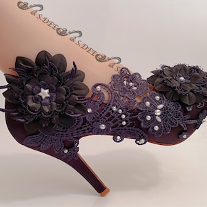 Black Gothic Wedding Shoe for Bride, Black Satin Floral Peep Toe Open Toe Heel Wedges Platform Bridal Lace Pearls Rhinestones Handmade Shoes