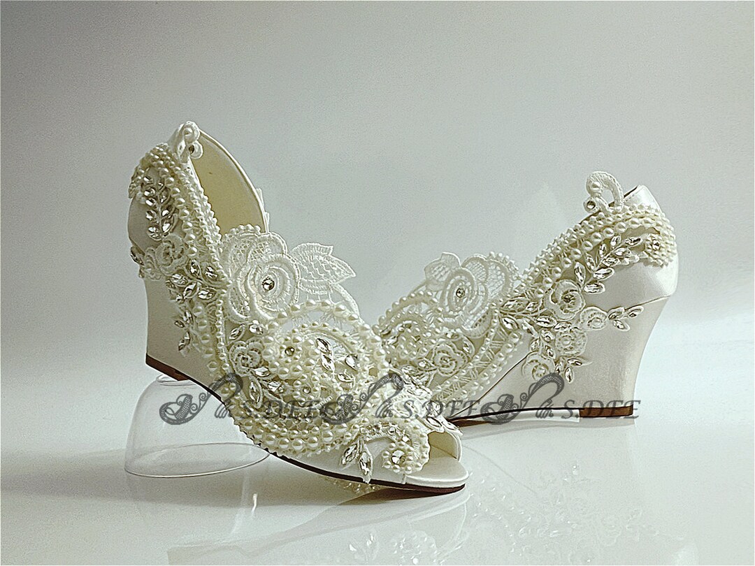 Women's Wedding Shoes Decorative Heel Wedding Heels Bridal Shoes With Beading WS0012 main image 1