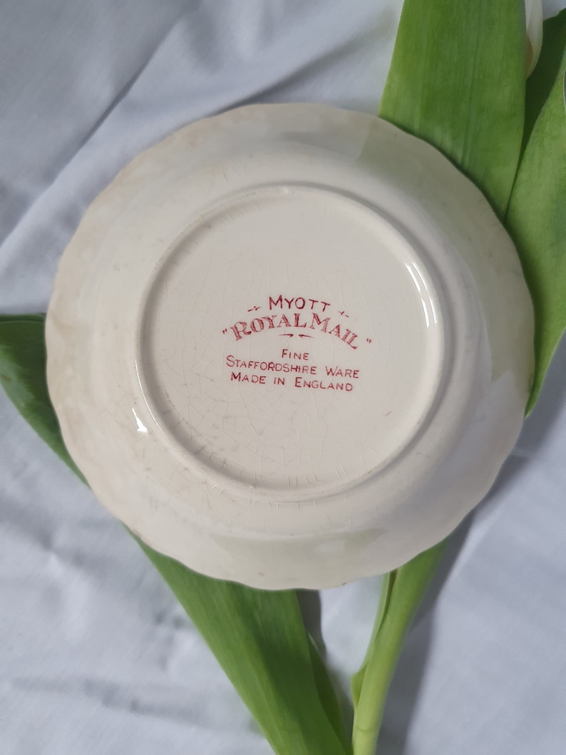 Vintage red bowl with scalloped border by Myott Royal Mail collection