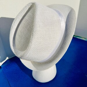 Iyawo white clothes hat shaul yawo hat yabo gorro white sombrero trilby formal ropa santo iyaworaje plate blanco ocha asiento Orisha hat gorro Santeria akete fila panuelo head covering for Santero Babalawo Yoruba aborisha Obatala Babalu Shango Orunla Lucumi orisha Cloth Santeria hats gorro akete fila panuelo head covering for Santero Babalawo Yoruba aborisha Obatala Shango Lucumi orisha traje santo igbodu babalu Aye Olokun iyawo Yemaya Saya skirt panuelo Pano Oshun Ifa Obatala Shango Oya hat
