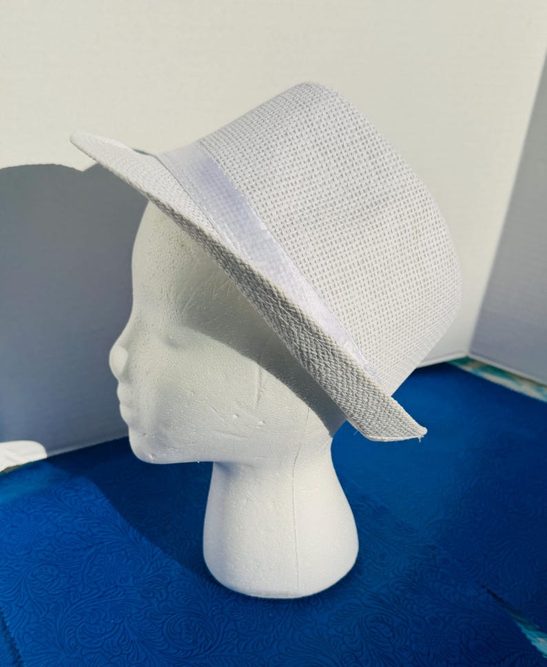 Iyawo white clothes hat shaul yawo hat yabo gorro white sombrero trilby formal ropa santo iyaworaje plate blanco ocha asiento Orisha hat gorro Santeria akete fila panuelo head covering for Santero Babalawo Yoruba aborisha Obatala Babalu Shango Orunla Lucumi orisha Cloth Santeria hats gorro akete fila panuelo head covering for Santero Babalawo Yoruba aborisha Obatala Shango Lucumi orisha traje santo igbodu babalu Aye Olokun iyawo Yemaya Saya skirt panuelo Pano Oshun Ifa Obatala Shango Oya hat