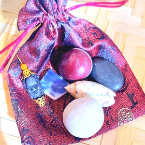 Divination tools Ibo, Dilogun, Ifa cowries Santeria divination Yoruba, Merindinlogun, Lucumi caracoles Igbo ifa, Orisha iyawo Elegua shells