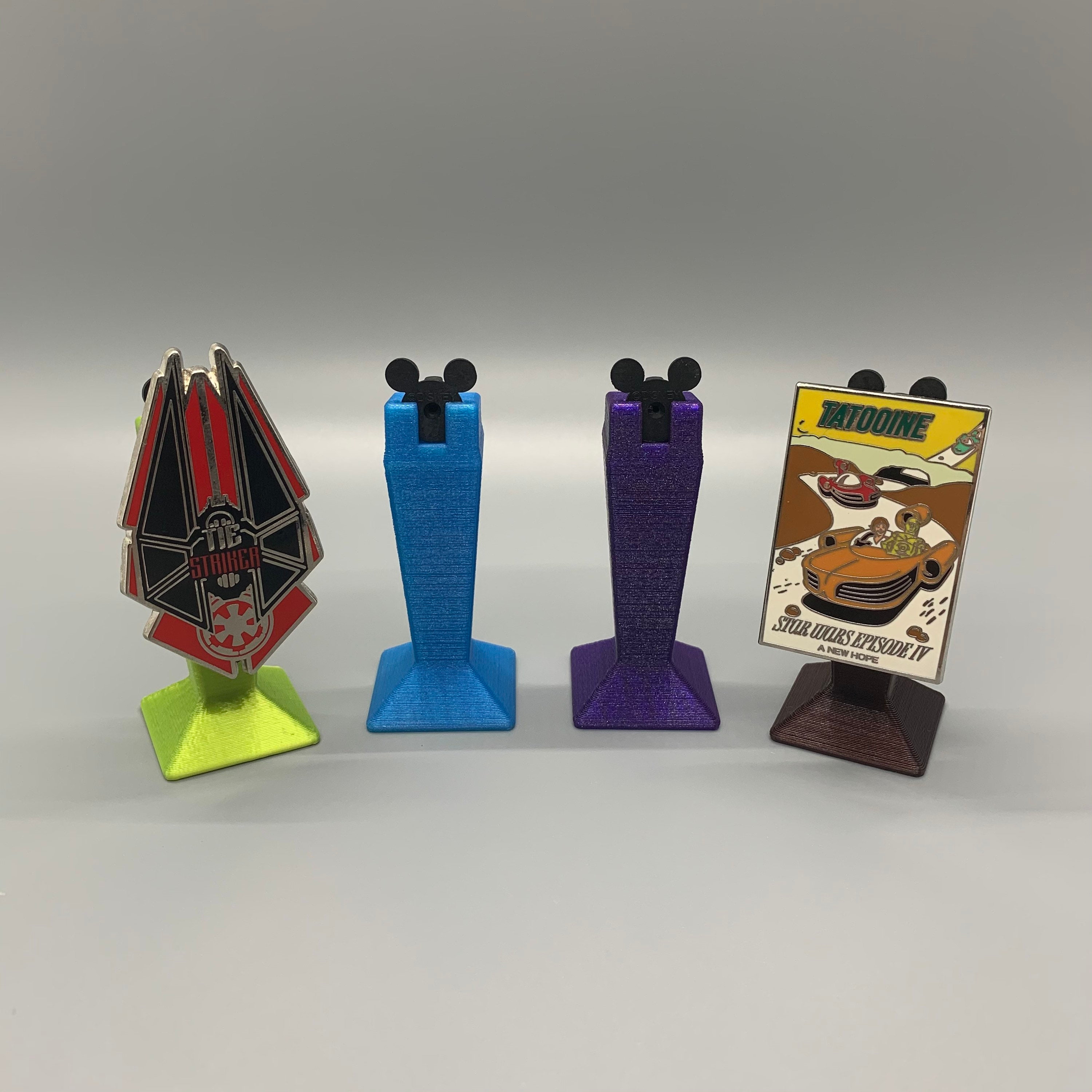 Vrijstaande pin holder display Disney Pin Trading Etsy