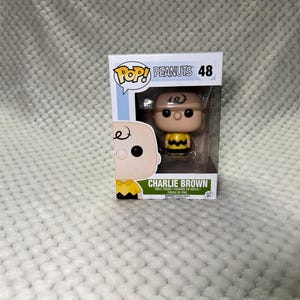 Peanuts | Original Pop Funko vinyl figures l Charlie Brown | Sally l Linus l Snoopy | Woodstock | Peppermint Patty | Flying Ace