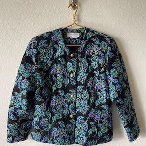 Floral silk quilted jacket// size large