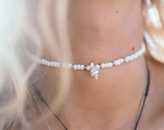 Handgemachter Muschelchoker weiss