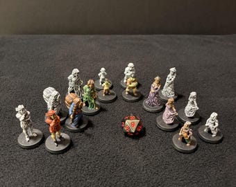 Everyday Folk (Normal and Stone) by EC3D / Painted 32mm Miniatures fo Dungeons and Dragons DnD / Townsfolk and Flesh to Stone Statues