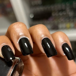 Schwarz glänzender Nagellack Lack 5ml und 10ml Flaschen UK Indie Nail Brand Vegan Beauty Maniküre Nagelpflege Stamping Weihnachtsgeschenke Nail Art
