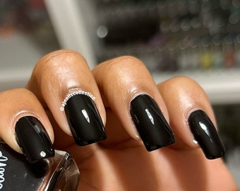 Schwarz glänzender Nagellack Lack 5ml und 10ml Flaschen UK Indie Nail Brand Vegan Beauty Maniküre Nagelpflege Stamping Weihnachtsgeschenke Nail Art