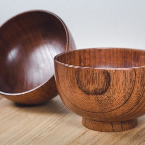 Set of 2 handmade wooden bowls made from jujube Paar (2 Stück)