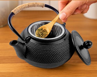 Teiera in ghisa con colino | Stile giapponese con manico | Tetsubin nero con capacità di 850 ml e colino per il tè | Per la cerimonia del tè e il piacere del tè